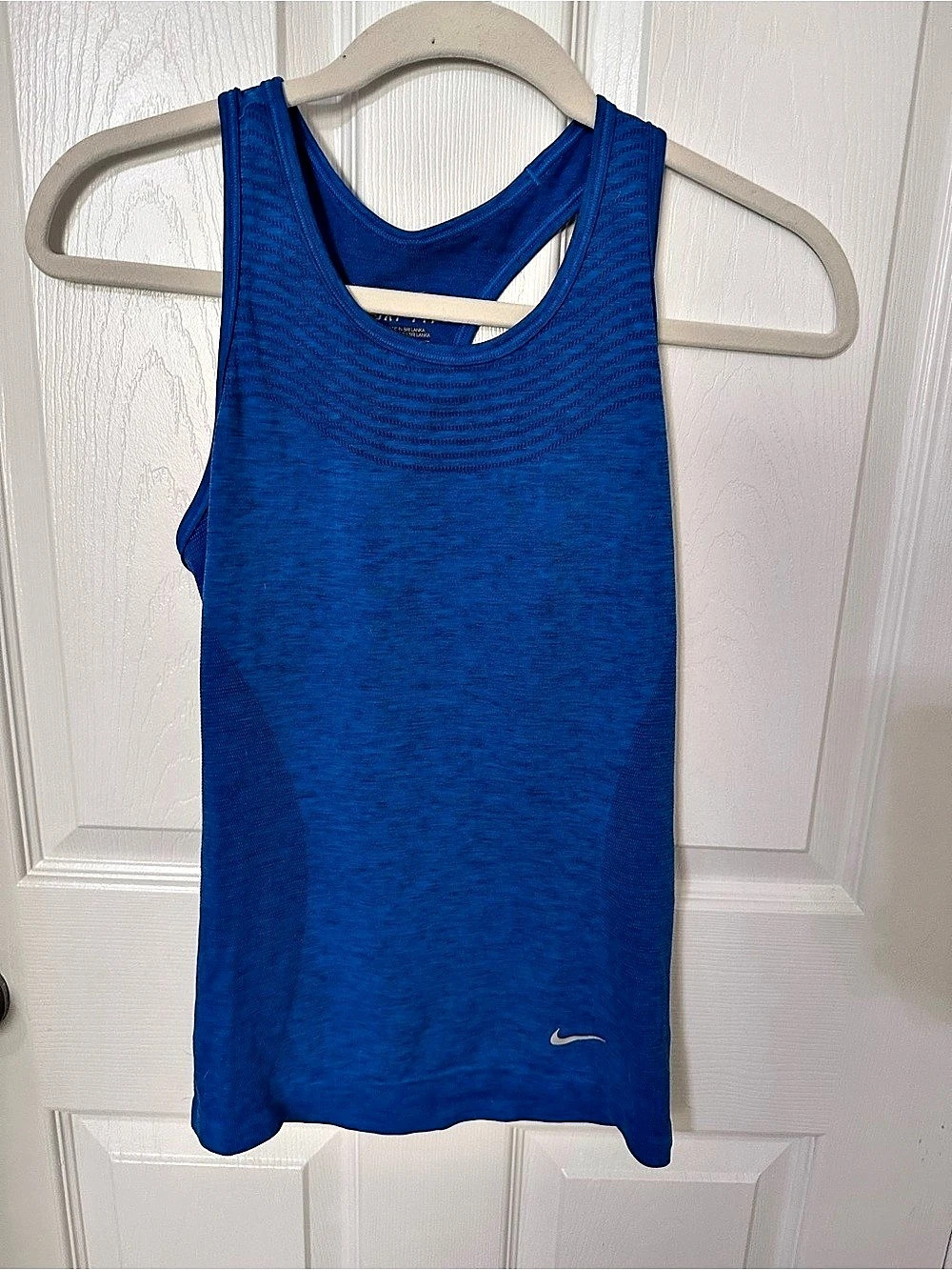 Nike Dri-FIT tank top Racerback Tank Top in Blue Size XS Like New